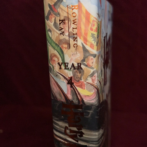 J. K. Rowling, Harry Potter, and the goblet of fire illustrated by Jim K year 4 - Picture 7 of 8